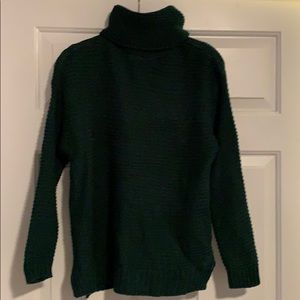 Tall neck turtleneck in emerald green